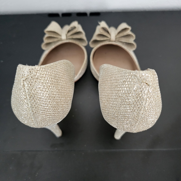 Betsey Johnson Gold Stiletto Heels Elegant Formal Shoes - Picture 8 of 10